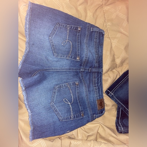 Justice Jean shorts!! Very cute and comfy - Picture 3 of 3